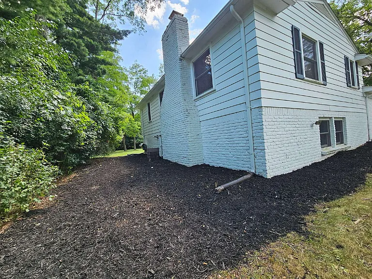 591 E Long Lake Rd — Photo 48