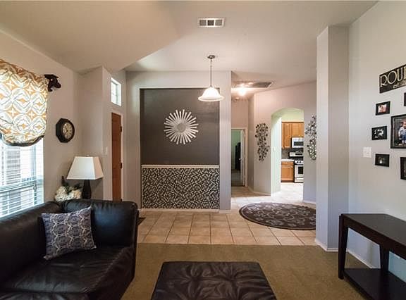 5th image of 6117 Vineyard Ln