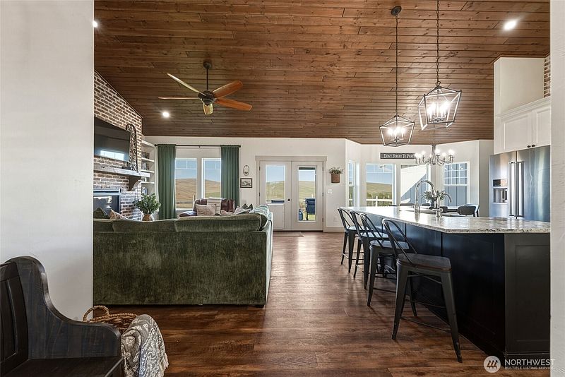 3rd image of 518 Stonecipher Road