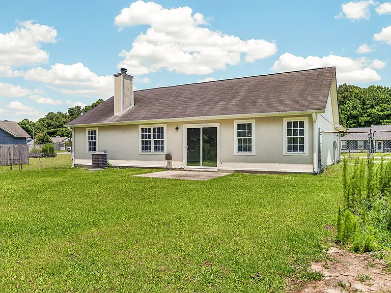 242 Zachary Ln — Photo 24