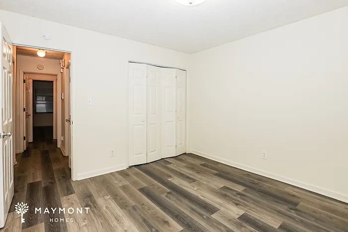 7074 Williamsburg Dr — Photo 9