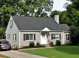 214 Wood Rd, Lyndon, KY 40222