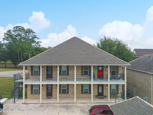 254 Fairway Villas Cir, Diamondhead, MS 39525
