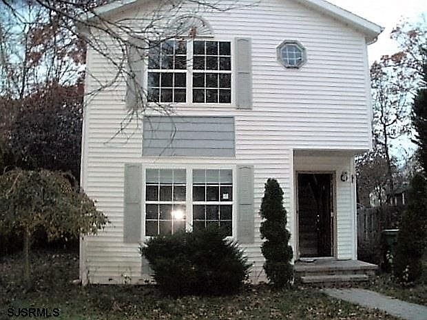 1st image of 319A S Willow Ave