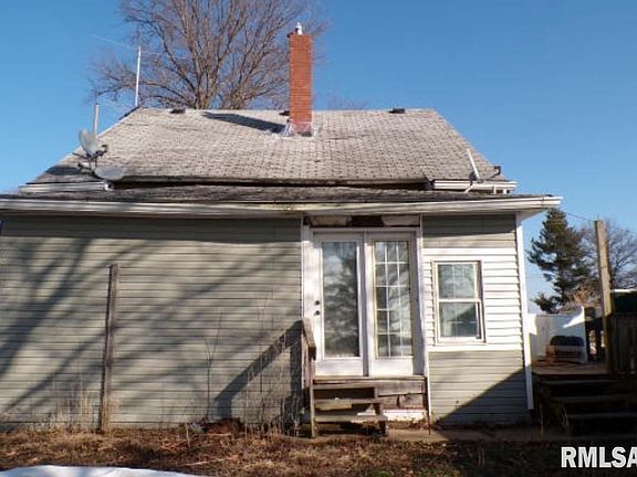 3rd image of 207 West St