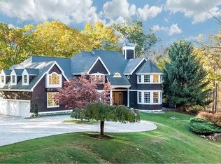 23 Five Ponds Dr, Waccabuc, NY 10597