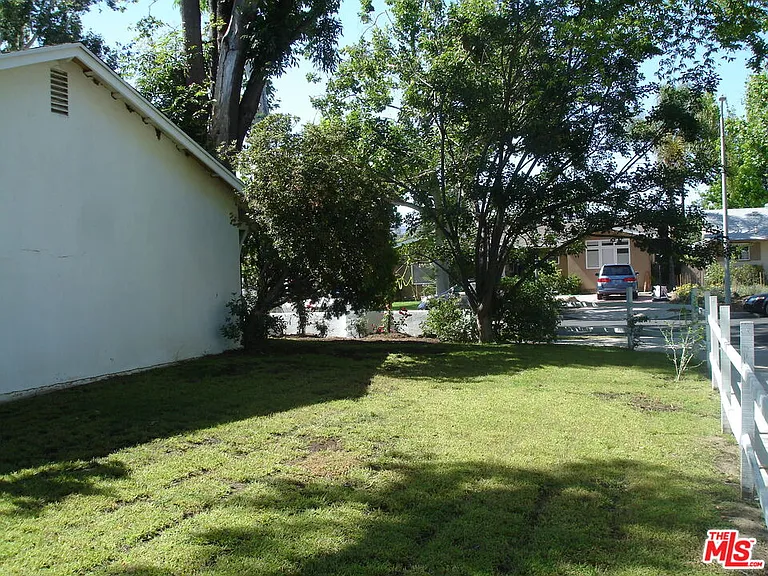 6721 Melba Ave — Photo 9