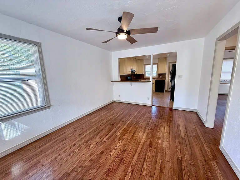 805 Dakota St — Photo 3