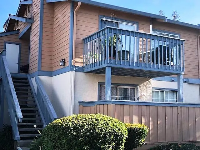 112 Glenwood photo 1