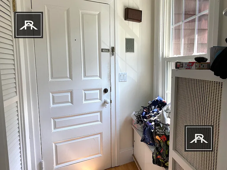 9 Mount Ida St #4 — Photo 5