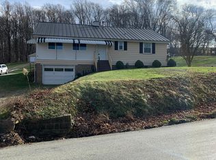 26 Smiley Rd, Washington, PA 15301