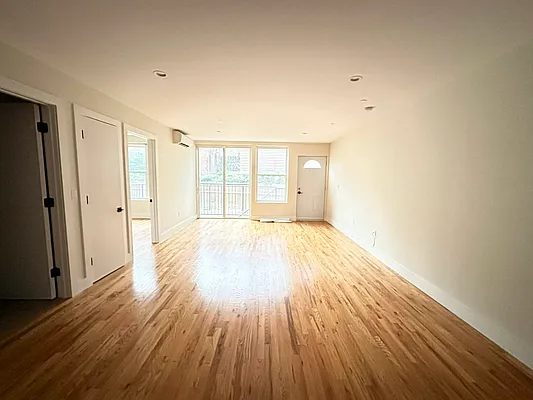 Rented by Bruma Realty LLC | media 15