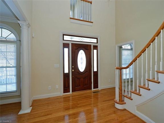 3rd image of 8511 Blackstone Dr