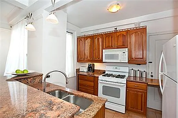 Sold by Fenwick Keats Real Estate | media 12