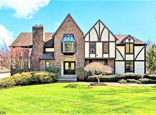 13 Lower Overlook Rd, Gillette, NJ 07933