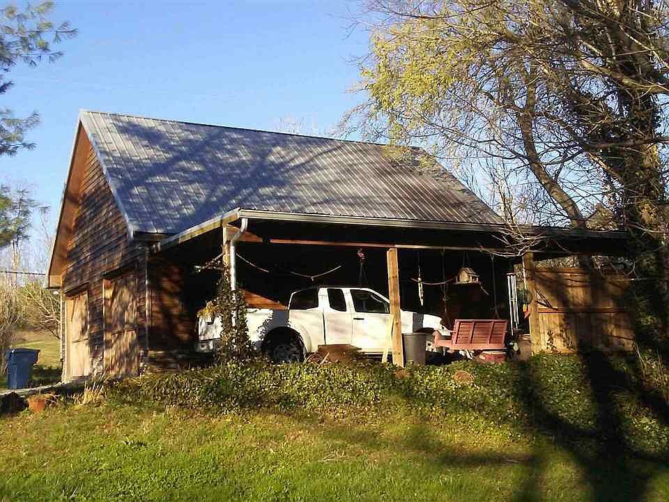 2nd image of 5074 Benton Pike NE
