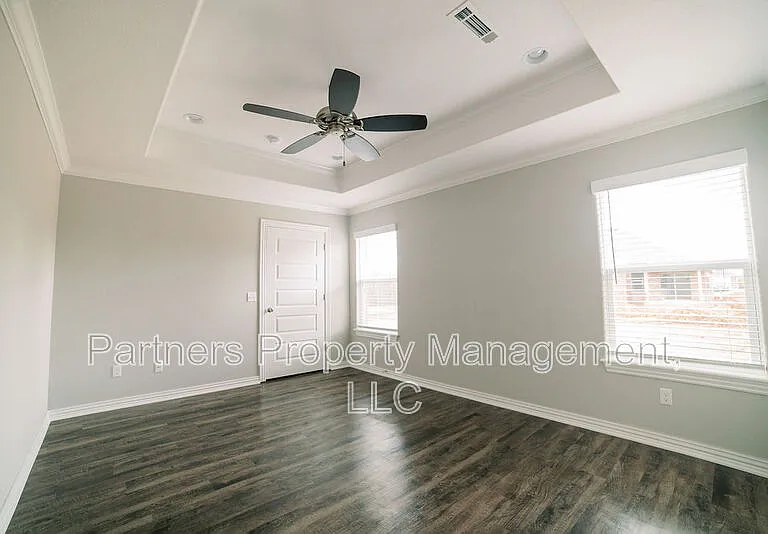 372 Canada Dr — Photo 9