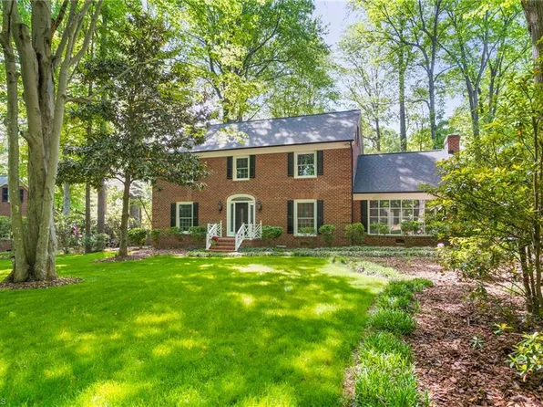 3011 Redford Dr, Greensboro, NC 27408