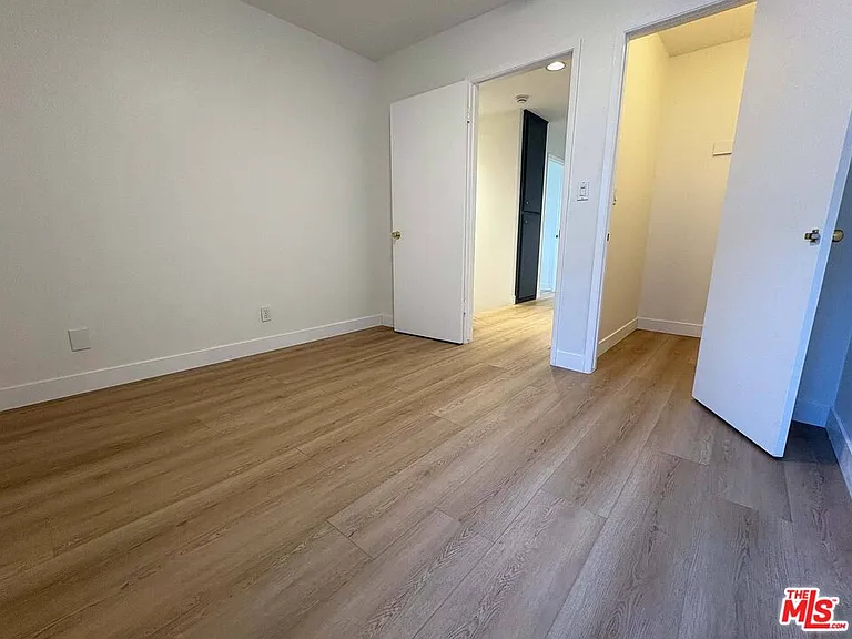 870 Figueroa Ter #1 — Photo 23