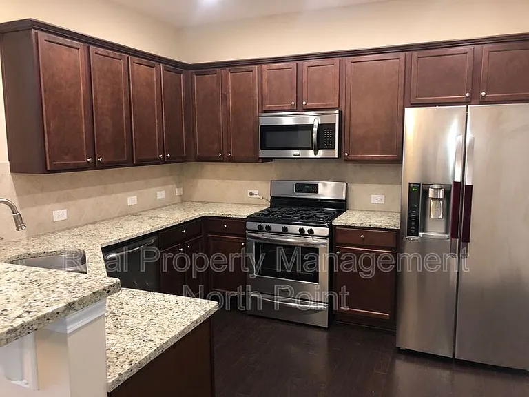 1175 Hampton Oaks Dr — Photo 6