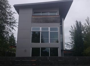 2848 NW 66th St, Seattle, WA 98117