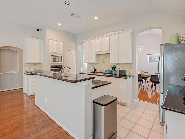 1107 Parkhaven Ln — Photo 5