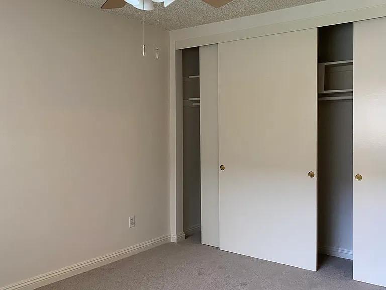 Live Oak apartments — Photo 14