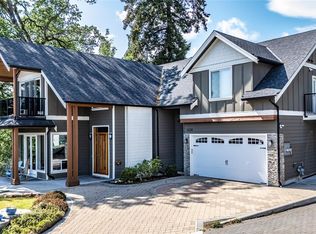 1430 Payton Pl, Saanich, BC V8X 2B8