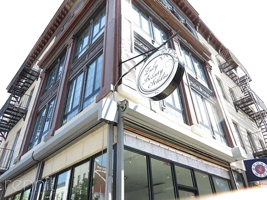 Rented by Rennit Inc. | media 62