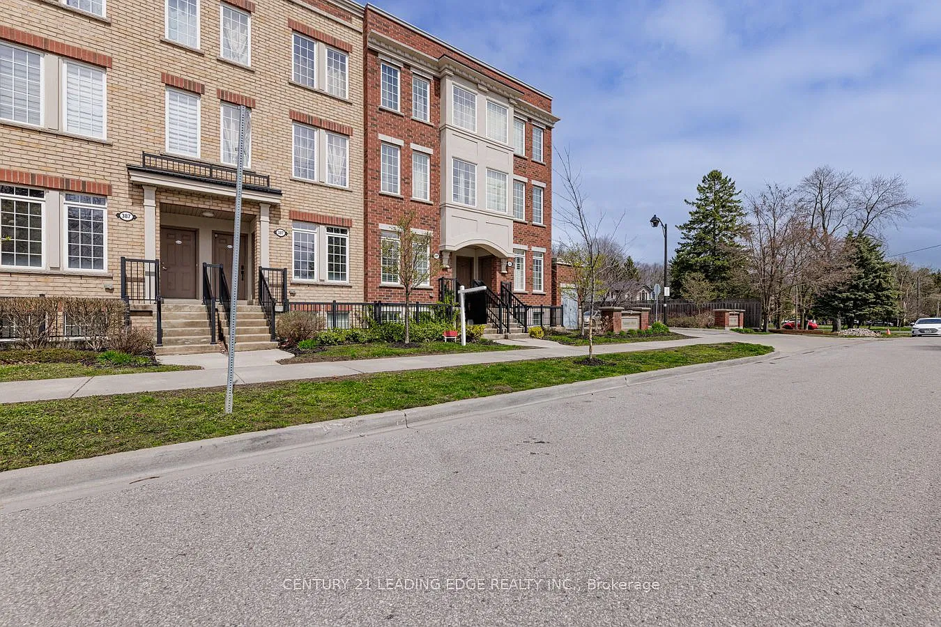 3 bed, $2,900 — Photo 1