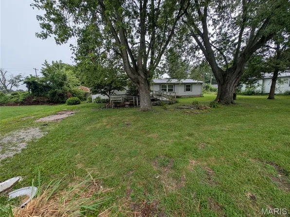 232 N Lincoln Ave, Mount Olive, IL 62069