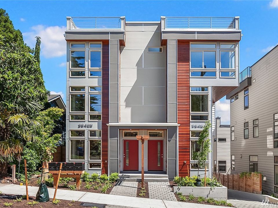 1st image of 3942A 1st Ave NE