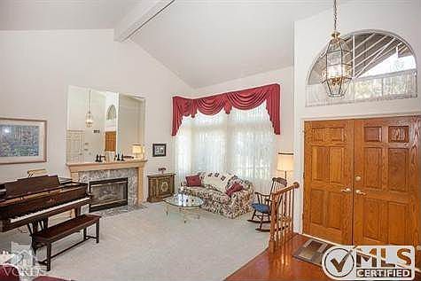 5th image of 3137 Casino Dr