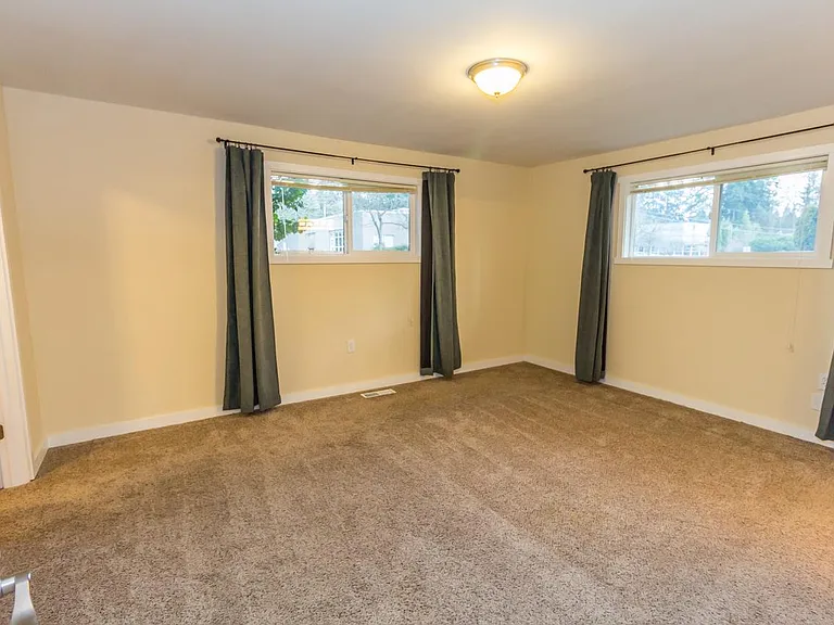 5305 108th Ave NE — Photo 6