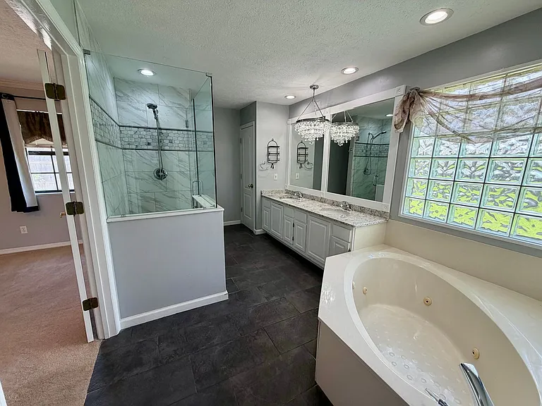 604 Mallory Dr — Photo 8