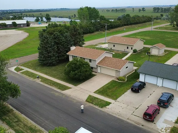 1490 Kansas Ave NE, Huron, SD 57350