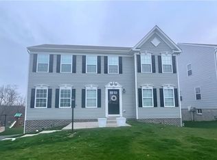 229 Horse Shoe Dr, Clinton, PA 15026