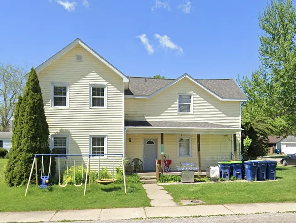 710 Chesaning St — Photo 2