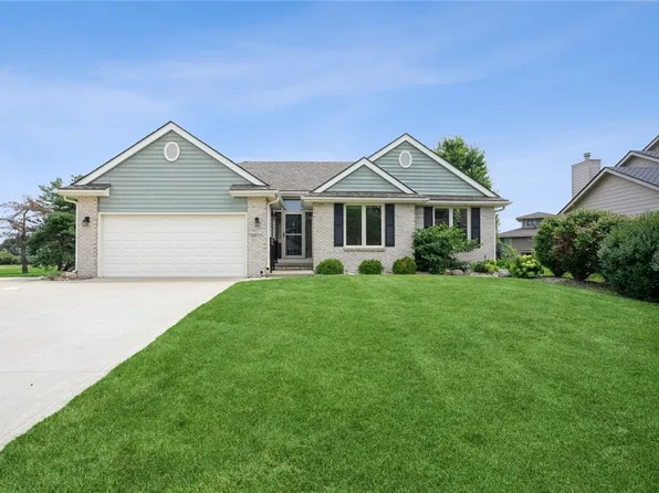 2277 Country Club Blvd, Clive, IA 50325