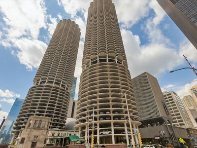 300 N State St APT 4326, Chicago, IL, 60654