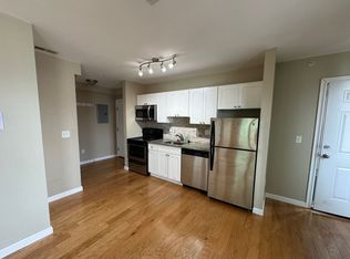 53 Chelsea St #3C, Boston, MA 02128