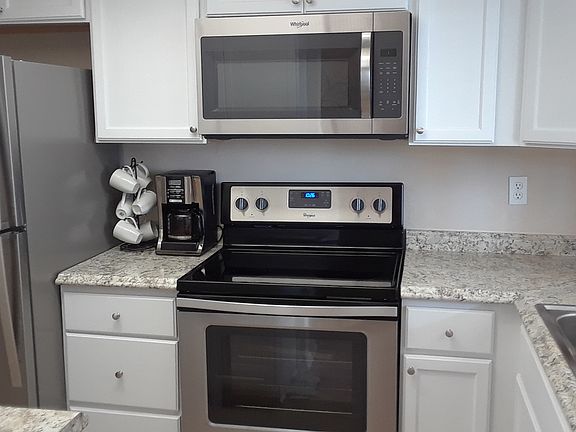 4th image of 3768 Lake Bayshore Dr