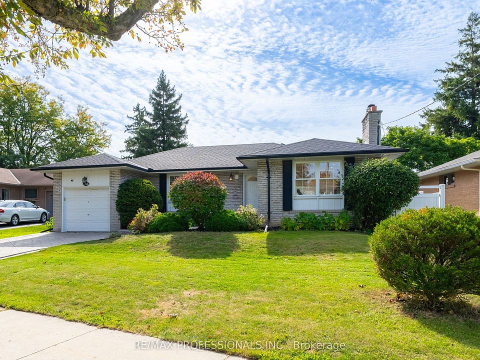 1st image of 74 Crendon Dr