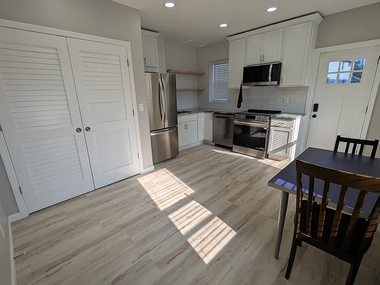 76 E Blake Ave #1 — Photo 2