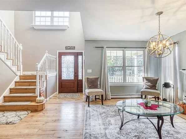 55 Deer Dr, Sound Beach, NY 11789