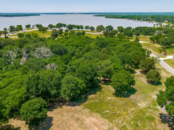 305 Cedar Creek Landing Ln, Kemp, TX 75143