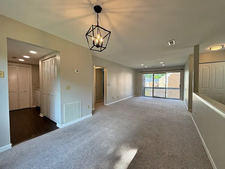 1702 Granville Rd — Photo 13