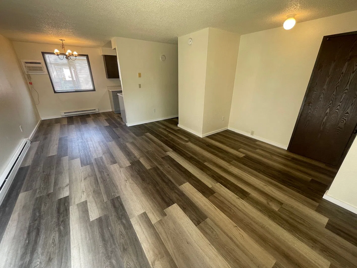 Ground Floor 2 Bed, 1 Bath near Upriver & GU District! *Available 11/31* — Photo 3