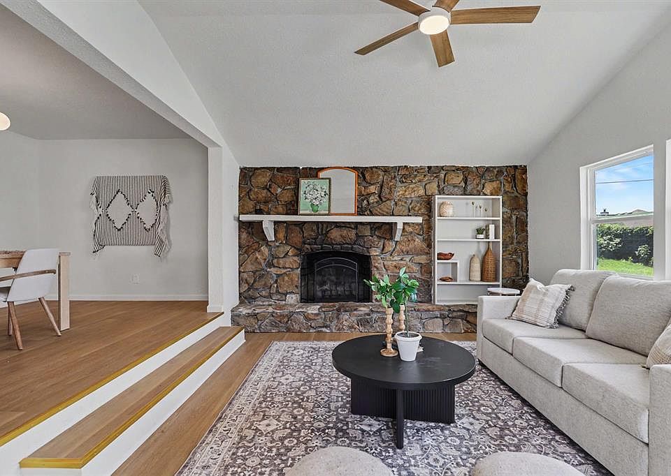 1st image of 10346 Bellview Dr