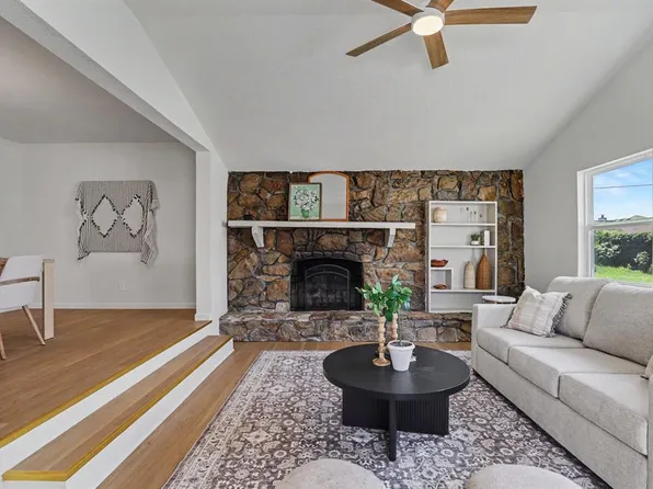 10346 Bellview Dr, Midwest City, OK 73130